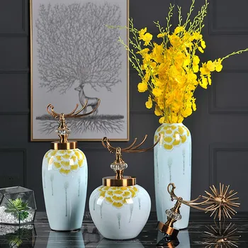 American New House Modern Dining Room Decoration Jingdezhen Ceramic Tabletop Big Flower Vases With Lid
American New House Modern Dining Room Decoration Jingdezhen Ceramic Tabletop Big Flower Vases With Lid