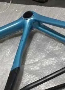 2019 NEW Carbon road frame the painting is changing with sunlight heat and BB30 bottom bracket 2year warranty carbon frame
2019 NEW Carbon road frame the painting is changing with sunlight heat and BB30 bottom bracket 2year warranty carbon frame