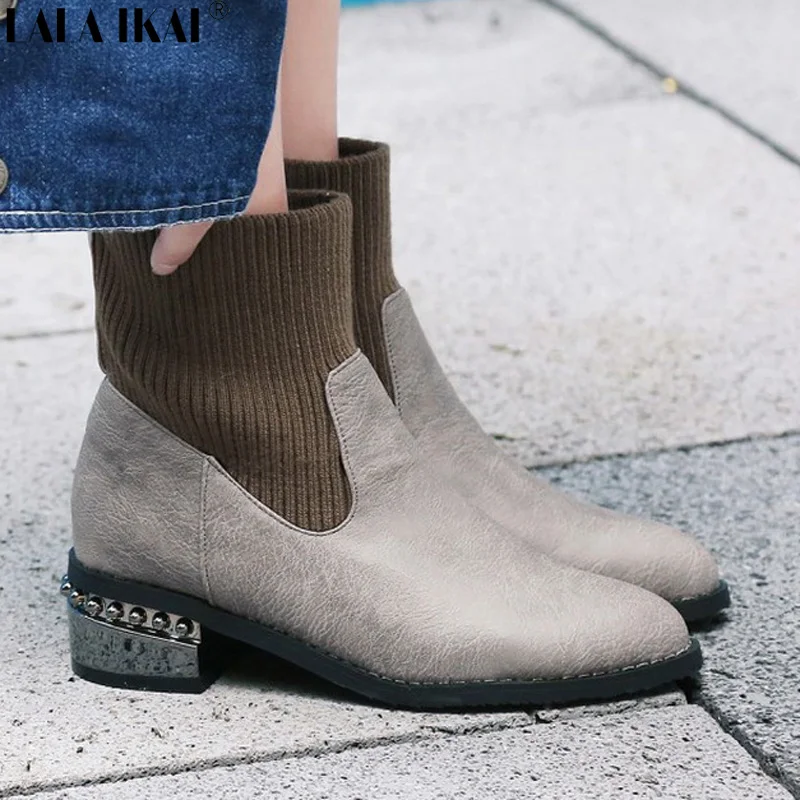 LALA IKAI Women Boots Winter Chelsea Boots Wool Stitching Square Heels Pointed Toe Ladies Ankle Boots Femininas XWC2277-45
LALA IKAI Women Boots Winter Chelsea Boots Wool Stitching Square Heels Pointed Toe Ladies Ankle Boots Femininas XWC2277-45