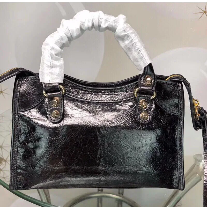 Famous brand Motorcycle Bag High Quality Women Large Capacity Tote Shoulder Bags Fashion Handbag real leather Shopping Bags
Famous brand Motorcycle Bag High Quality Women Large Capacity Tote Shoulder Bags Fashion Handbag real leather Shopping Bags