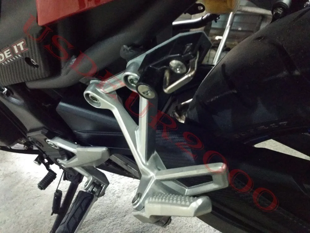 Helmet Lock CBR400R 5