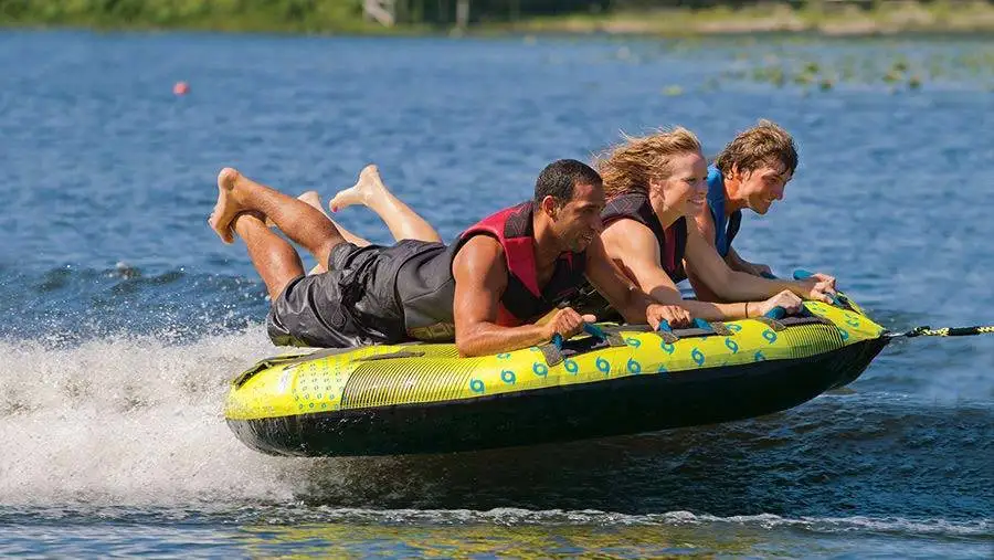 Watersports-in-the-Cotswold-Water-Park