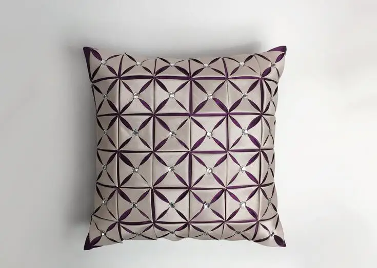 exquisite purple sliver grid pattern cushion cover luxury throw pillow cover sofa pillow case household decoration
exquisite purple sliver grid pattern cushion cover luxury throw pillow cover sofa pillow case household decoration