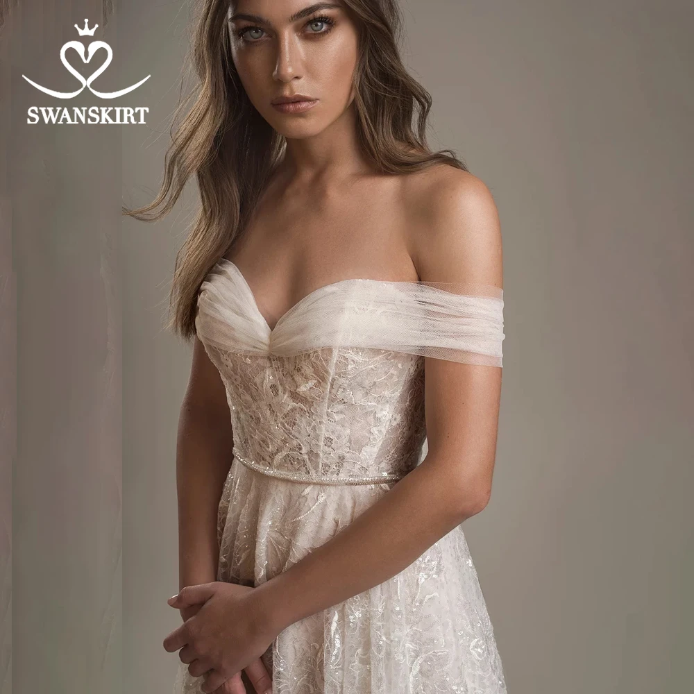 Sweetheart Appliques Wedding Dress 2019 Off the Shoulder Tulle Vestido De Noiva A-Line Court Train Bridal Gown Swanskirt T113
Sweetheart Appliques Wedding Dress 2019 Off the Shoulder Tulle Vestido De Noiva A-Line Court Train Bridal Gown Swanskirt T113
