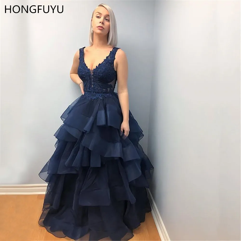 HONGFUYU Ball Gown 2019 Prom Dresses V-neck Sleeveless Lace Appliques Evening Dresses Long Vestidos De Festa Graduate Dress
HONGFUYU Ball Gown 2019 Prom Dresses V-neck Sleeveless Lace Appliques Evening Dresses Long Vestidos De Festa Graduate Dress