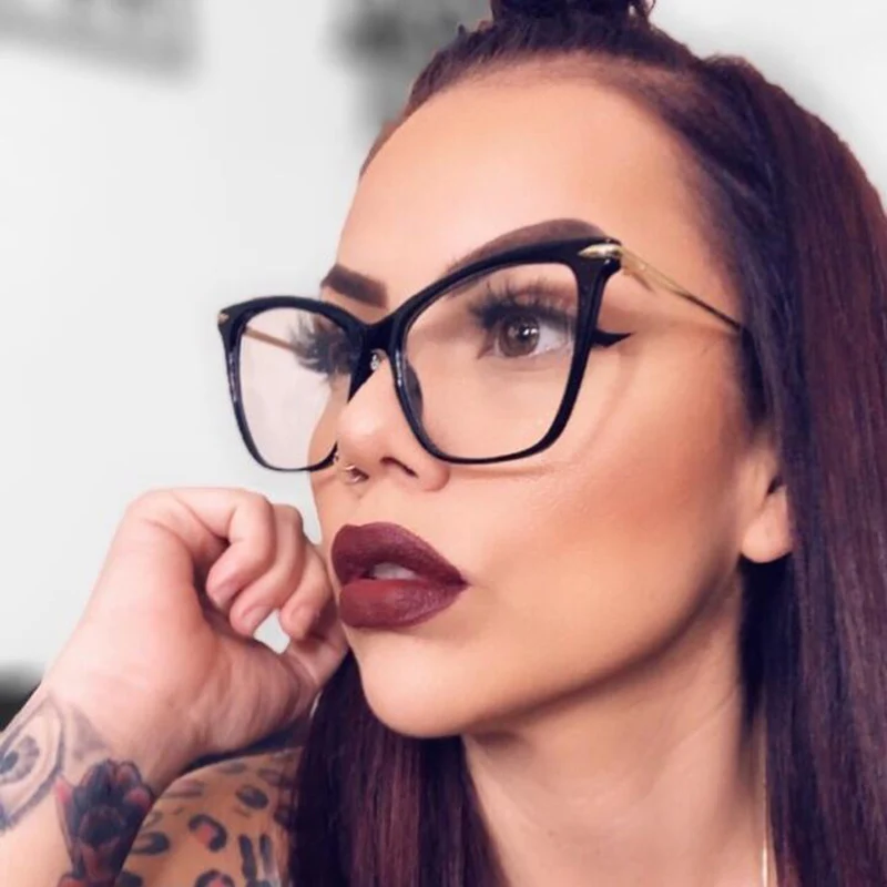 Lady Oversized Cat Eye Glasses Frame Clear Lens Metal Spectacle Frame Points Zero Myopia Nerd Vintage Women's Eyeglass Frame
Lady Oversized Cat Eye Glasses Frame Clear Lens Metal Spectacle Frame Points Zero Myopia Nerd Vintage Women's Eyeglass Frame