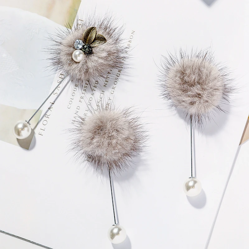 Woman Mink Brooch Corsage Simple Autumn And Winter Coat Pin Sweater With Wool Jewelry Pin Accessories
Woman Mink Brooch Corsage Simple Autumn And Winter Coat Pin Sweater With Wool Jewelry Pin Accessories