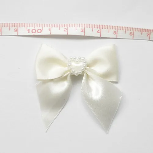 300pcs DHL free shipping 2 inch Ivory Satin ribbon bow with Pearl Heart for gift box packing
300pcs DHL free shipping 2 inch Ivory Satin ribbon bow with Pearl Heart for gift box packing