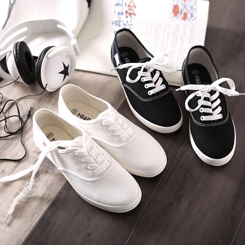 HUANQIU White Women Vulcanize Canvas Shoes Low Breathable Female Solid Color Flat Shoes Casual Candy Colors Leisure Cloth Shoes
HUANQIU White Women Vulcanize Canvas Shoes Low Breathable Female Solid Color Flat Shoes Casual Candy Colors Leisure Cloth Shoes