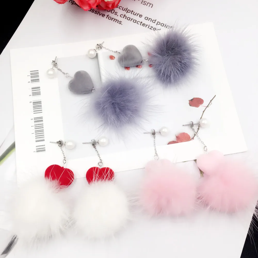 925 Sterling Silver Fashion Artificial Mink Hair Ball Dangle Earring for Women Pompom Heart Drop Earring Girl Party Festival
925 Sterling Silver Fashion Artificial Mink Hair Ball Dangle Earring for Women Pompom Heart Drop Earring Girl Party Festival