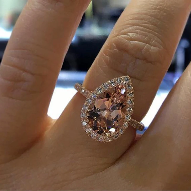 CUTEECO Ladies Wedding Ring Jewelry Rose Gold Color Champagne CZ Stone Engagement Ring for Women Luxury Zircon Female Jewelry
CUTEECO Ladies Wedding Ring Jewelry Rose Gold Color Champagne CZ Stone Engagement Ring for Women Luxury Zircon Female Jewelry