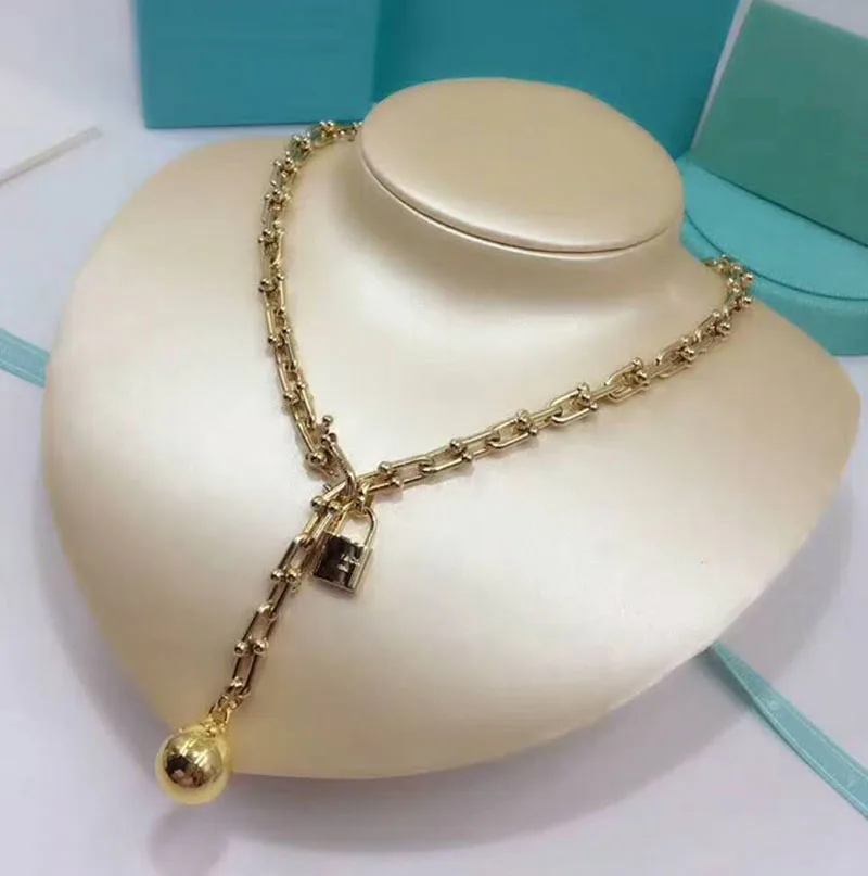 High Quality Brand Jewelry Titanium Steel Locked Bead Necklace Electroplated Rose Gold Women's Locket Never Shaved Three Colors
High Quality Brand Jewelry Titanium Steel Locked Bead Necklace Electroplated Rose Gold Women's Locket Never Shaved Three Colors