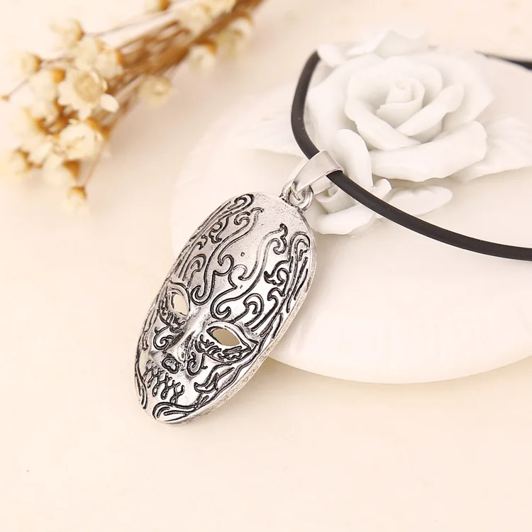 Halloween Hot Voldemort Death Eater's Mask Necklace Christmas New Year Kid's Birthday Gift Hogwarts Cos
Halloween Hot Voldemort Death Eater's Mask Necklace Christmas New Year Kid's Birthday Gift Hogwarts Cos
