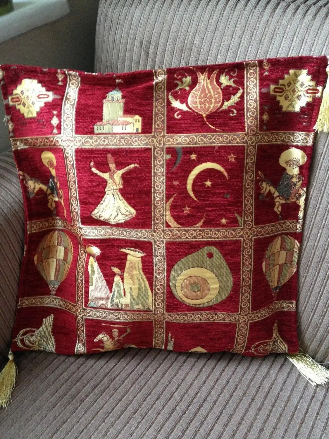 Turkish High Quality Ottoman Style Chenille Cushion Pillow Cover 17" x 17" RED
Turkish High Quality Ottoman Style Chenille Cushion Pillow Cover 17" x 17" RED