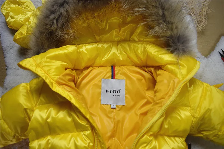 3664770994_756900494