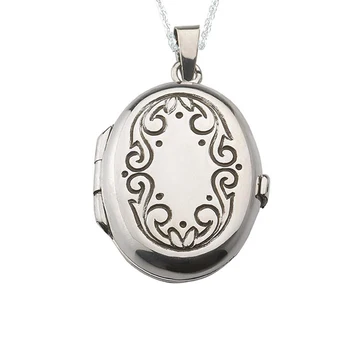 Necklace vintage Pendant Locket dije Oval with a Border in termination. Includes Chain de 45 cm and Case for Gift
Necklace vintage Pendant Locket dije Oval with a Border in termination. Includes Chain de 45 cm and Case for Gift