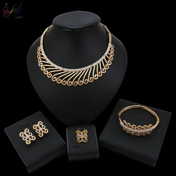 Yulaili 2018 Bridal Gift Nigerian Wedding African Jewelry Set Brand Woman Fashion Dubai Gold Color Jewelry Set Wholesale Design
Yulaili 2018 Bridal Gift Nigerian Wedding African Jewelry Set Brand Woman Fashion Dubai Gold Color Jewelry Set Wholesale Design