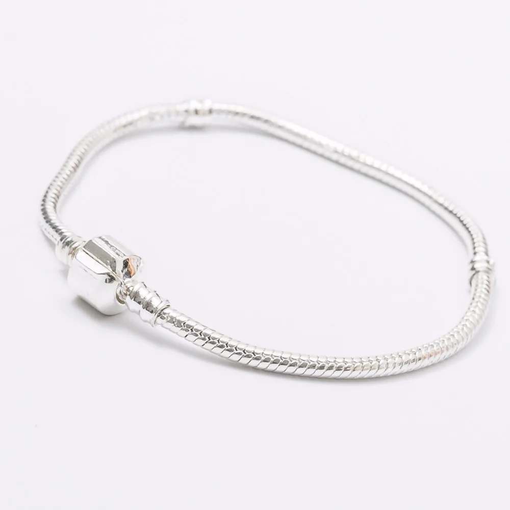 10pcs High Quality Wholesale Silver Color Basic Snake Chain Clasp Bracelets Bracelet DIY production
10pcs High Quality Wholesale Silver Color Basic Snake Chain Clasp Bracelets Bracelet DIY production