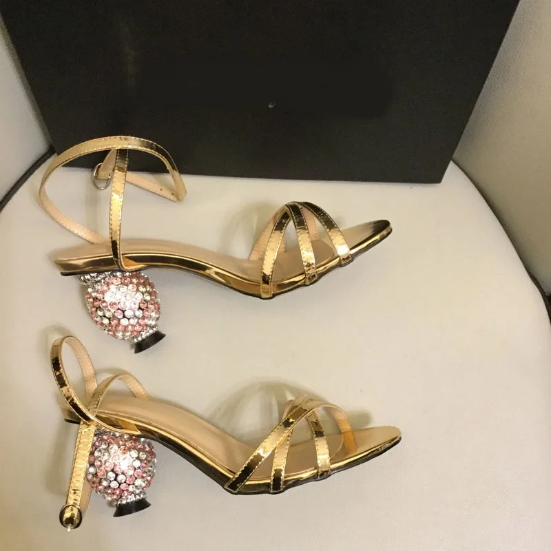 2019 New Women High Heel Sandals Fashion Summer Shoes Diamond Drill Round Crystal Heels Sheepskin Handmade Sandals Gold
2019 New Women High Heel Sandals Fashion Summer Shoes Diamond Drill Round Crystal Heels Sheepskin Handmade Sandals Gold