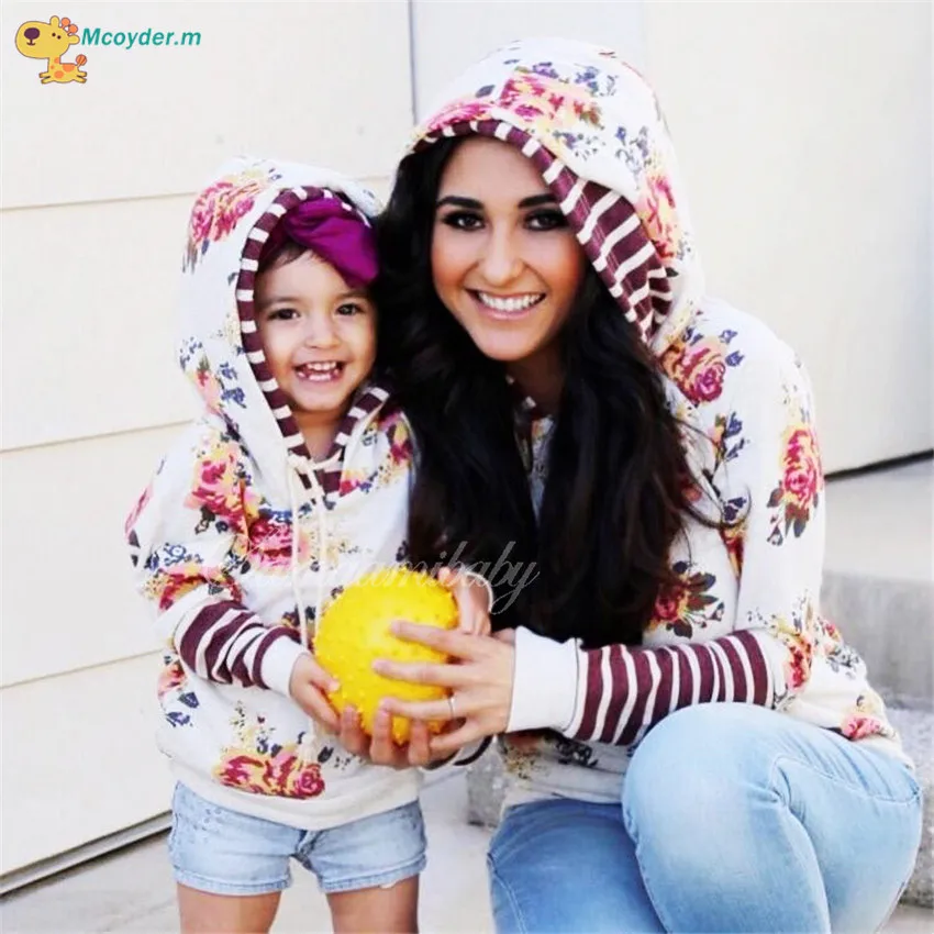 Family Matching Outfits Mother and Daughter Matching Clothes Mom and Daughter Coat Girls and Women Hoodies Family Look
Family Matching Outfits Mother and Daughter Matching Clothes Mom and Daughter Coat Girls and Women Hoodies Family Look