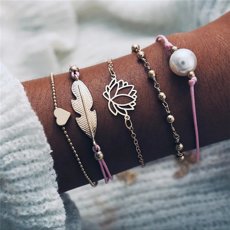 5Pcs/Set Bohemian Feather Flower Simulation Pearl Bracelets Set For Women 2019 Retro Beads Heart Chain Bracelet Handmade Jewelry
5Pcs/Set Bohemian Feather Flower Simulation Pearl Bracelets Set For Women 2019 Retro Beads Heart Chain Bracelet Handmade Jewelry