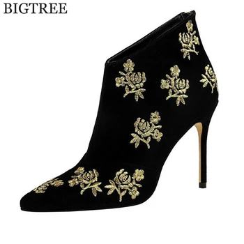 new Women Boots Winter Shoes High Heels Fashion embroidered Ankle Boots Pointed Toe Casual Shoes Woman Flower Ladies Pumps c277
new Women Boots Winter Shoes High Heels Fashion embroidered Ankle Boots Pointed Toe Casual Shoes Woman Flower Ladies Pumps c277