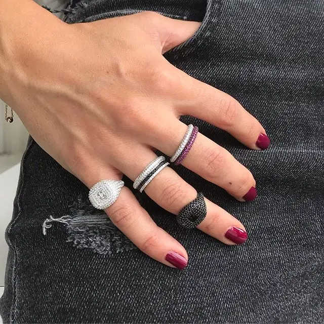 Colorful Stone Hot Style Pink Black white Stone CZ Zircon Engagement jewelry Eternity Women Band Stacking S925 rings for Wedding
Colorful Stone Hot Style Pink Black white Stone CZ Zircon Engagement jewelry Eternity Women Band Stacking S925 rings for Wedding