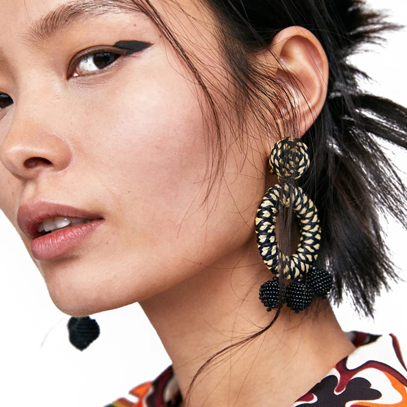 PPG&PGG Hot Sale ZA Big Ball Tassel Earrings For Women 2018 New arrival Brand Vintage Statement Dangle Earrings Ethnic Jewelry
PPG&PGG Hot Sale ZA Big Ball Tassel Earrings For Women 2018 New arrival Brand Vintage Statement Dangle Earrings Ethnic Jewelry
