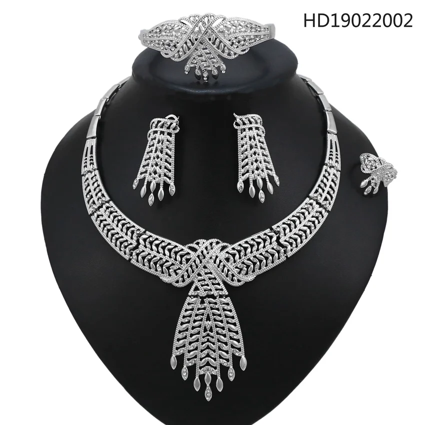 Antique Costume Jewelry Golden Colour Necklace Set Silver Necklace Set Online Party Wear Necklace Set