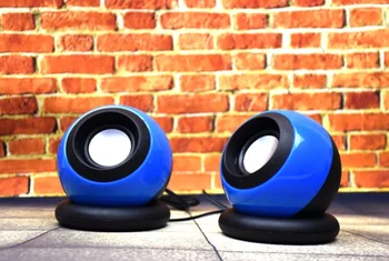 Round Shape Mini Speaker 3.5mm Audio jack USB Computer Loudspeaker Bass Music Player USB powered
Round Shape Mini Speaker 3.5mm Audio jack USB Computer Loudspeaker Bass Music Player USB powered