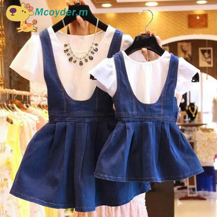 Mother Daughter Denim Overall Dresses Mom Daughter T-shirt +Overall Dresses 2PCS Clothing set Summer Girls Women Clothing Set
Mother Daughter Denim Overall Dresses Mom Daughter T-shirt +Overall Dresses 2PCS Clothing set Summer Girls Women Clothing Set