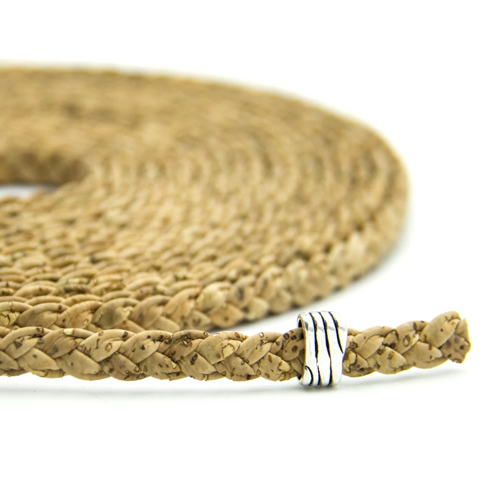 Portuguese cork 8mm braided natural flat cork cord rope wholesale jewelry supplies /Findings Cor-315
Portuguese cork 8mm braided natural flat cork cord rope wholesale jewelry supplies /Findings Cor-315