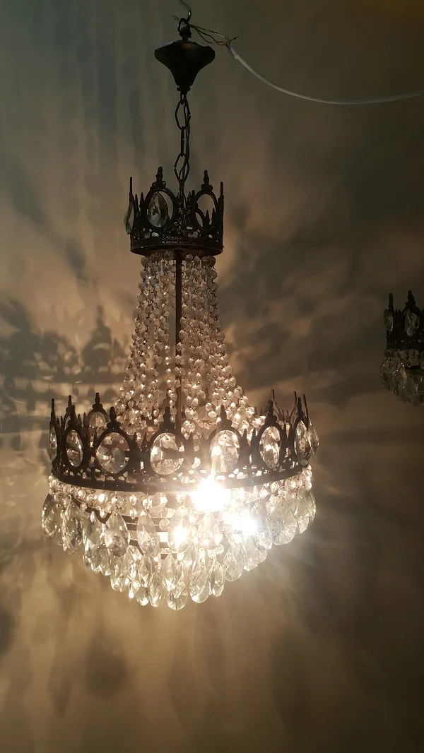 Antique Vnt French BIG Basket Crystal Chandelier Lamp Lustre 1950's
Antique Vnt French BIG Basket Crystal Chandelier Lamp Lustre 1950's