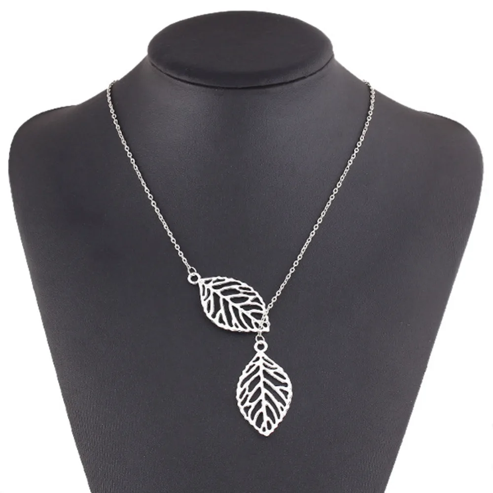 2017 New Metal Leaf Necklace Pendant Chain Double Leaves Clavicle Short Female Jewelry 
2017 New Metal Leaf Necklace Pendant Chain Double Leaves Clavicle Short Female Jewelry