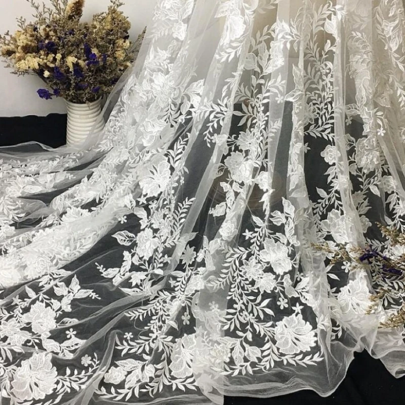 LFY 125 CM Off white embroidered lace fabric tulle exquisit High quality heavy flower wedding dress fabric veil mterial
LFY 125 CM Off white embroidered lace fabric tulle exquisit High quality heavy flower wedding dress fabric veil mterial