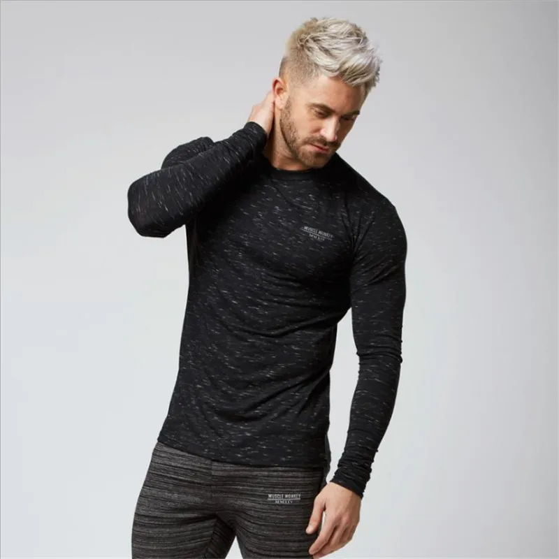 YEMEKE 2018 extend C street T-shirt wholesale fashion brand t shirts men summer long sleeve oversize design hold hand
YEMEKE 2018 extend C street T-shirt wholesale fashion brand t shirts men summer long sleeve oversize design hold hand