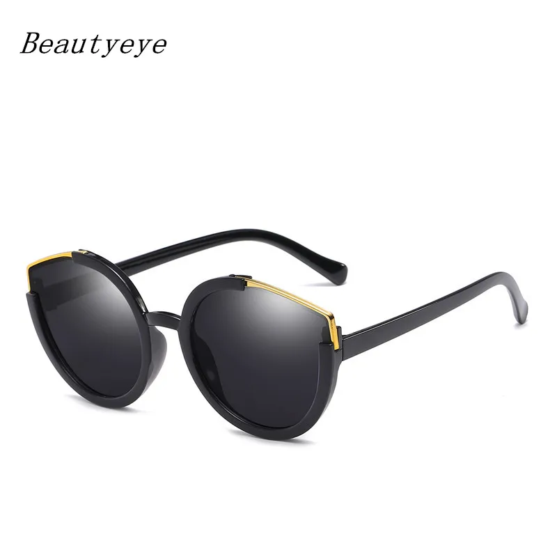 2018 New Sunglasses Women Men Shades Retro Classic Black Sun Glasses Female Male Luxury Brand Designer Oculos De Sol UV400 
2018 New Sunglasses Women Men Shades Retro Classic Black Sun Glasses Female Male Luxury Brand Designer Oculos De Sol UV400