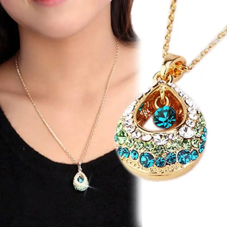 The new European and American female crystal teardrop necklace pendant gift hollow droplets
The new European and American female crystal teardrop necklace pendant gift hollow droplets
