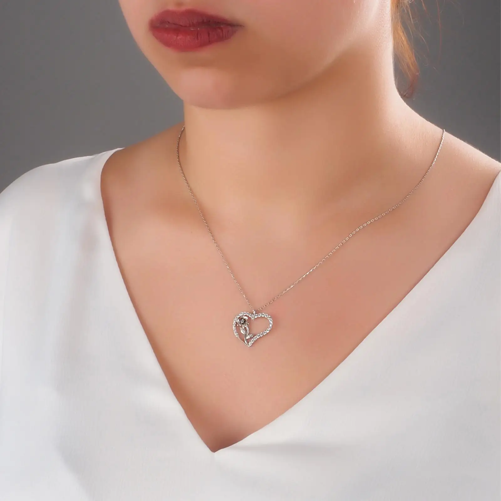 Silver Necklace For Girls Zircon Stone Butterfly Flower In Heart Patterned Women's Jewelry Chain Pendant Gift For Her Fashion
Silver Necklace For Girls Zircon Stone Butterfly Flower In Heart Patterned Women's Jewelry Chain Pendant Gift For Her Fashion