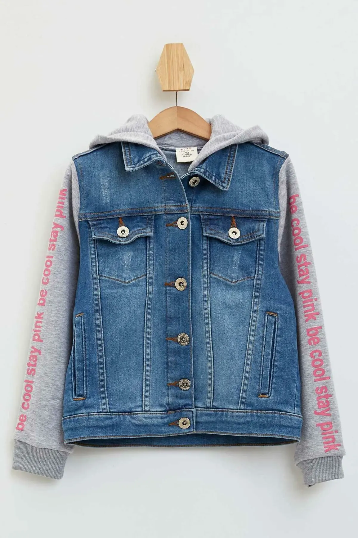 DeFacto Fashion Girls Patchwork Jean Jacket Hooded Pocket Kid Casual Denim Letter Pattern Sleeves Coat Autumn Girl - L8819A619AU 
DeFacto Fashion Girls Patchwork Jean Jacket Hooded Pocket Kid Casual Denim Letter Pattern Sleeves Coat Autumn Girl - L8819A619AU