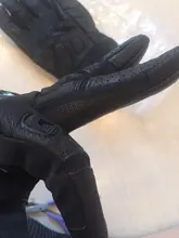 Totalmente de piel perforada de fibra de carbono de la motocicleta guantes de motocicleta de carretera en guantes transpirable hombres Motocross guantes