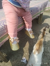 Zapatillas de primeros pasos para bebé, zapatos con lazo de princesa de PU, corazón amoroso, lazo con cordones, suela de cuna brillante, 2019