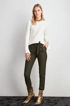 Trendyol Lacing Detailed Pants TWOAW20PL0655 
Trendyol Lacing Detailed Pants TWOAW20PL0655