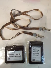 Soporte de tarjeta de identificación de negocios, placa de cuero genuino de calidad superior con cordón, opciones multicolor (tamaño estándar)