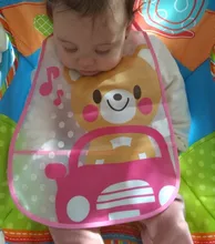 Nuevo 1 Uds Popular babero ajustable Baberos de bebé de plástico impermeable almuerzo Baberos para comer de dibujos animados lindo de alimentación de niños delantal de bebé