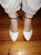 Cresfimix-zapatos clásicos de tacón alto para mujer, calzado de tacón alto con correa de Hebilla blanca, Stilettos cómodos, color rosa, Sexy, para fiesta, C5776