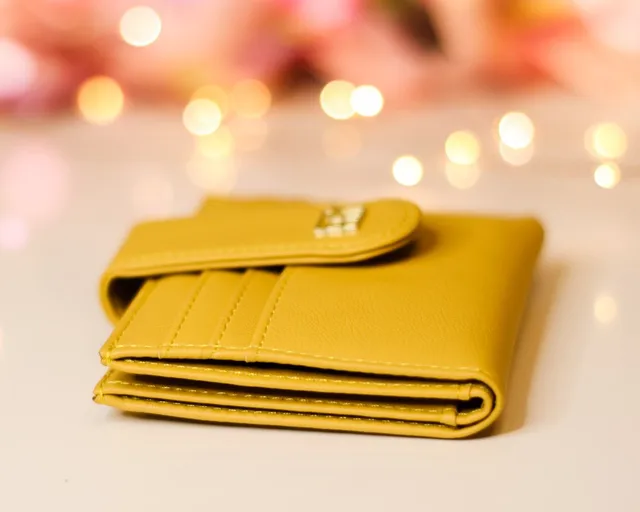 Яркий кошелек EYES IN LOVE - купить