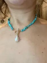 Simulación de perlas estilo barroco collar Simple con colgante diseño de piedra verde salvaje elegante encanto collar de la letra inicial para la joyería de las mujeres