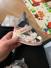 Sandalias de verano para niños y niñas, zapatos ortopédicos de princesa con flores de cuero PU, Punta cerrada