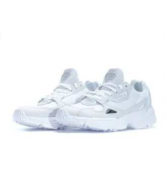 Adidas Falcon W
Adidas Falcon W
